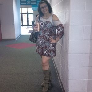 Meet your Posher, Leslie